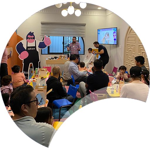 Peinados con Amor: Un Taller para Padres y Pequeños Peinados con Amor: Un Taller para Padres y Pequeños